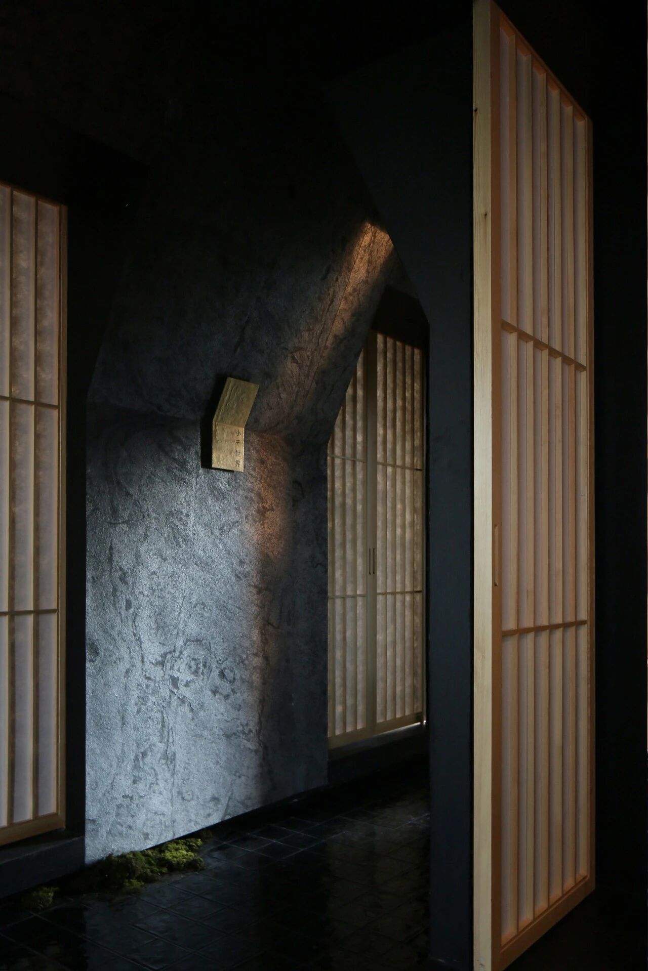 洞壑过道光影细部&nbsp;Stone Cave Light and shadow&nbsp;©祝骏